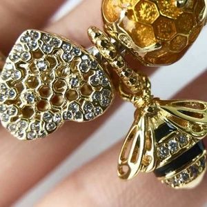 Pandora Lace Heart CZ & Bee Charm (for melissa)